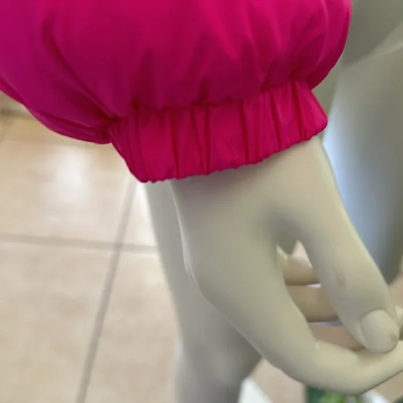 Olivaceous Lizzy Hot Pink Cropped Puffer Jacket Size XL NWT - Picture 6 of 6